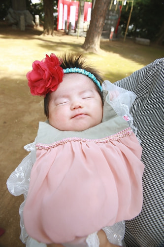 お宮参り写真 撮影場所 品川神社 おしゃれなヘアーアクセサリー