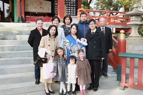 お宮参り写真 撮影場所 多摩川浅間神社 お宮参り着物着付け、お宮参り着物着付け、母、集合写真