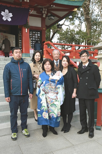 お宮参り写真 撮影場所 多摩川浅間神社 お宮参り着物着付け、お宮参り着物着付け、母方祖母