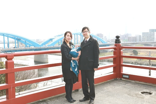 お宮参り写真 撮影場所 多摩川浅間神社 多摩川を背景