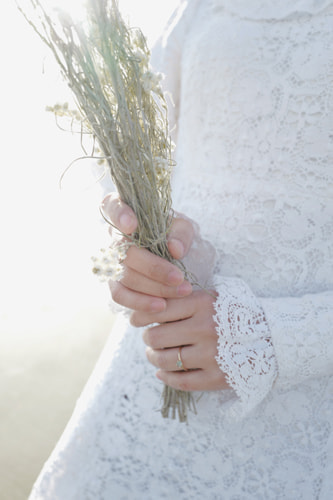 ブライダル(エンゲージメントフォト)写真 撮影場所 海(湘南) 花