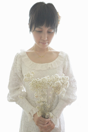 ブライダル(エンゲージメントフォト)写真 撮影場所 大和市(森) 自宅、花