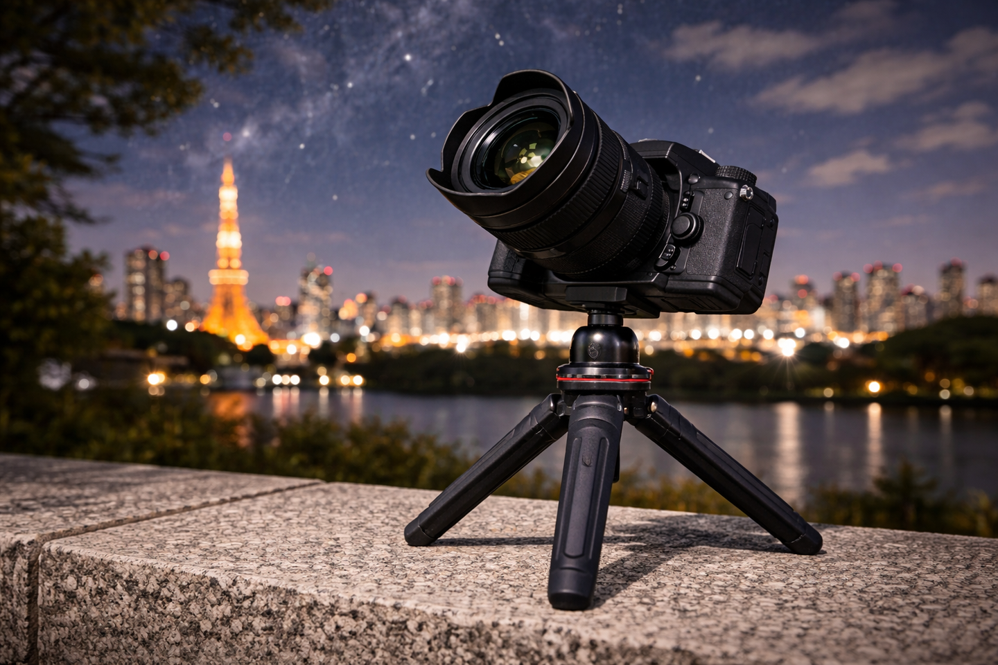夜景を綺麗に撮影する方法｜テーブル三脚を使う